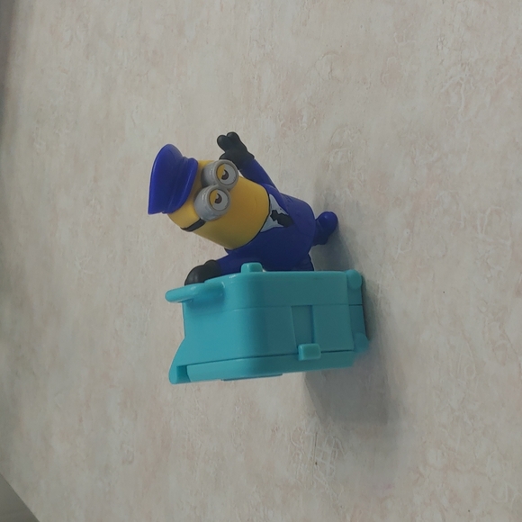 One of a kind McDonald's minions toy - Picture 3 of 4
